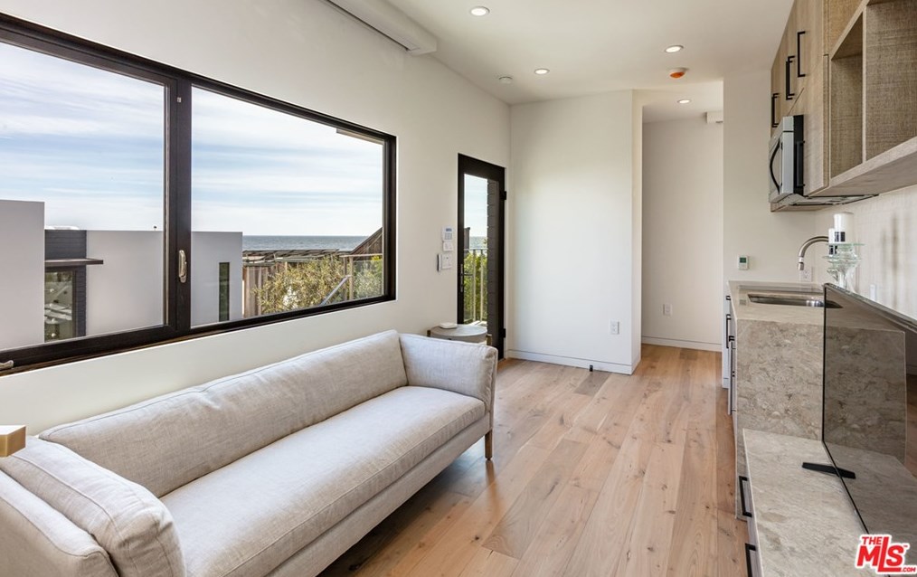24146 Malibu Rd, Malibu CA  90265-4610 exterior