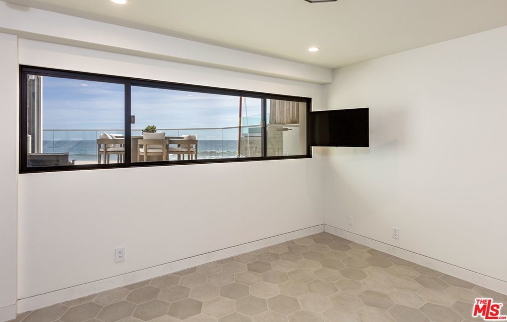 24146 Malibu Rd, Malibu CA  90265-4610 exterior