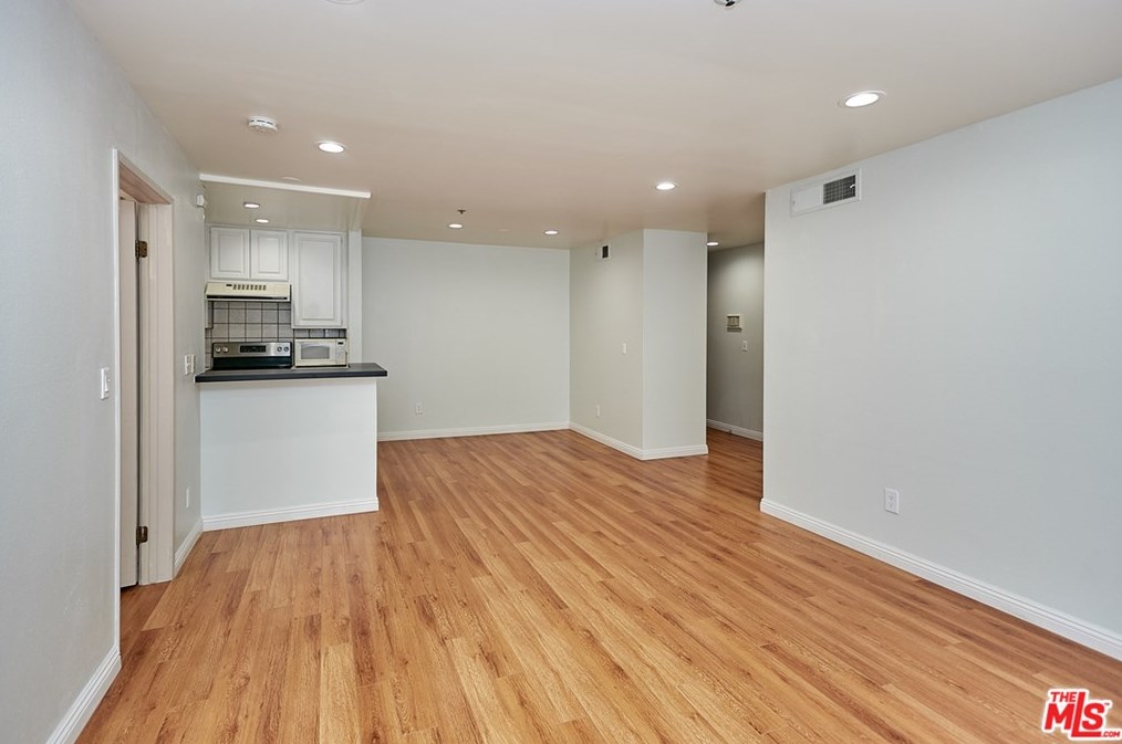 222 S Central Ave Apt 112, Los Angeles, CA 90012