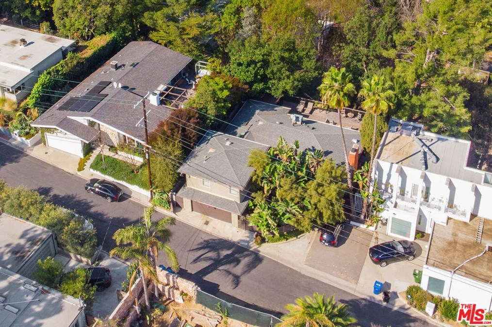 2177 Ridgemont Dr, Los Angeles CA  90046-1839 exterior