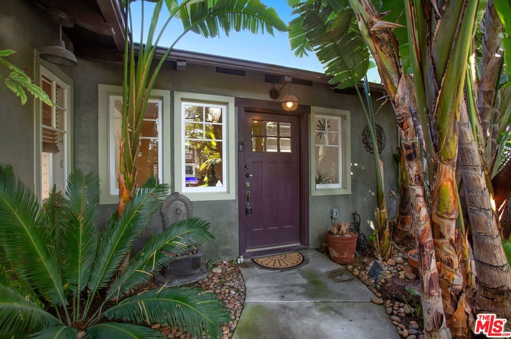 2177 Ridgemont Dr, Los Angeles CA  90046-1839 exterior
