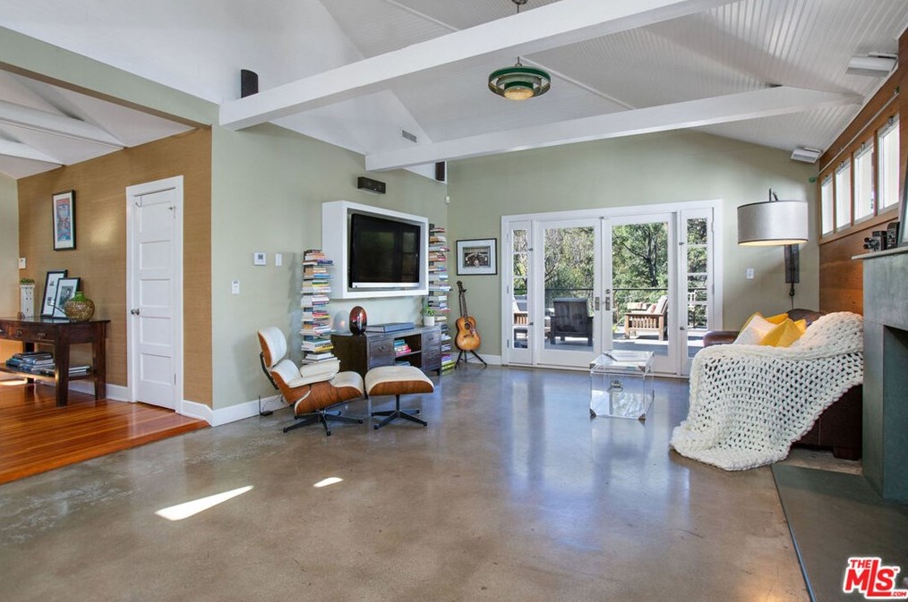 2177 Ridgemont Dr, Los Angeles CA  90046-1839 exterior