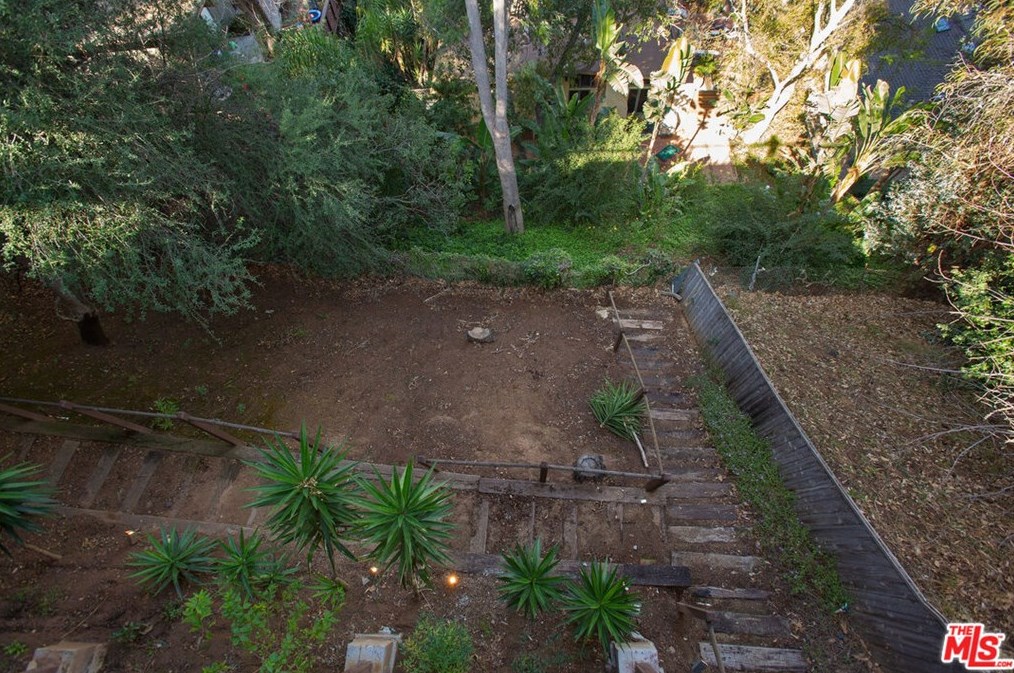 2177 Ridgemont Dr, Los Angeles CA  90046-1839 exterior