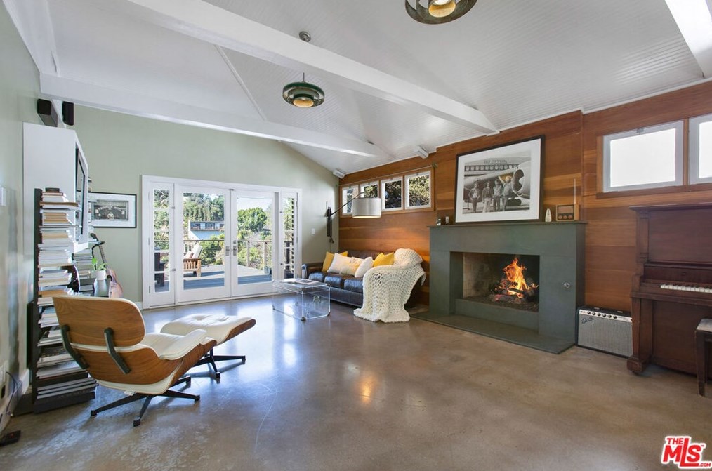 2177 Ridgemont Dr, Los Angeles CA  90046-1839 exterior