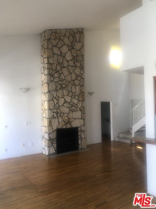 725 Barrington Ave, Los Angeles CA  90049-4564 exterior