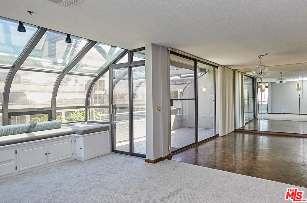 880 W 1st St #609, Los Angeles, CA 90012