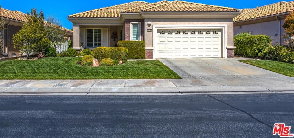 6315 Myrtle Beach Dr, Banning, CA 92220-7549