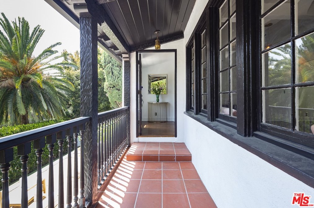 6621 Emmet Ter, Los Angeles, CA 90068-3207