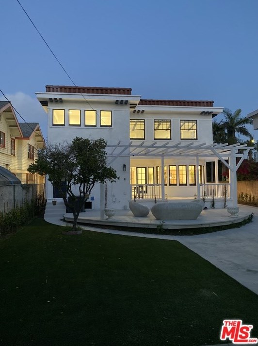 1853 Crenshaw Blvd, Los Angeles CA  90019-6039 exterior