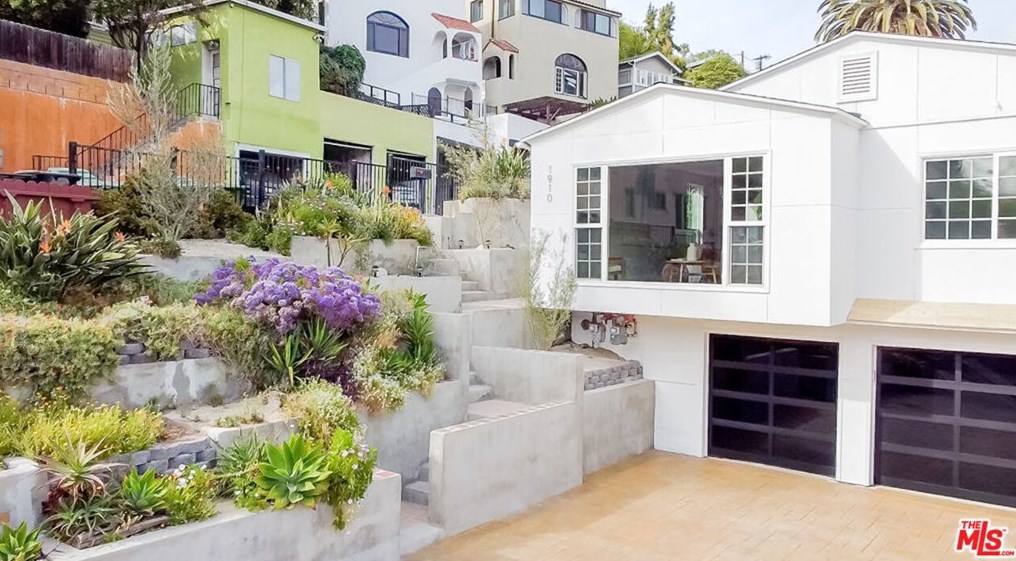 1910 Mayview Dr, Los Angeles, CA 90027-4722