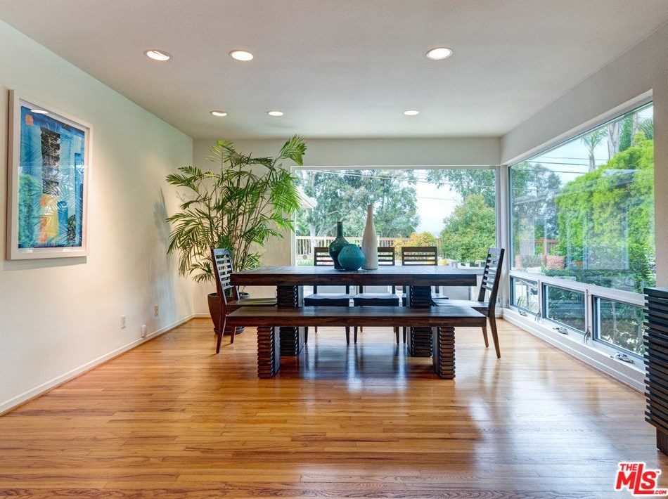 6201 74th St, Los Angeles, CA 90045-1607