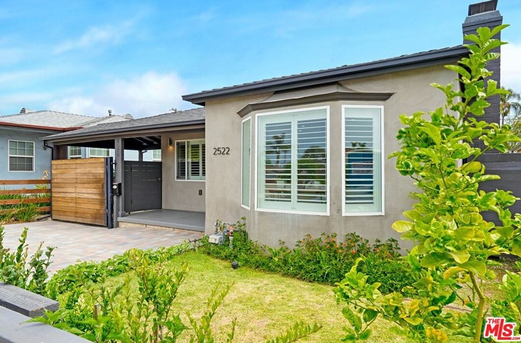 2522 Bundy Dr, Los Angeles, CA 90064-2720