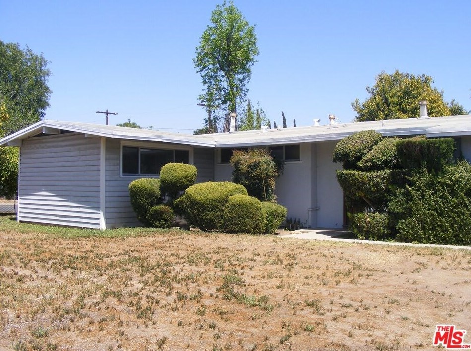 14958 Mayall St, San Fernando, CA 91345-2826
