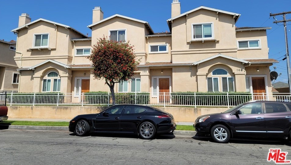 566 W Olive St, Inglewood, CA 90301