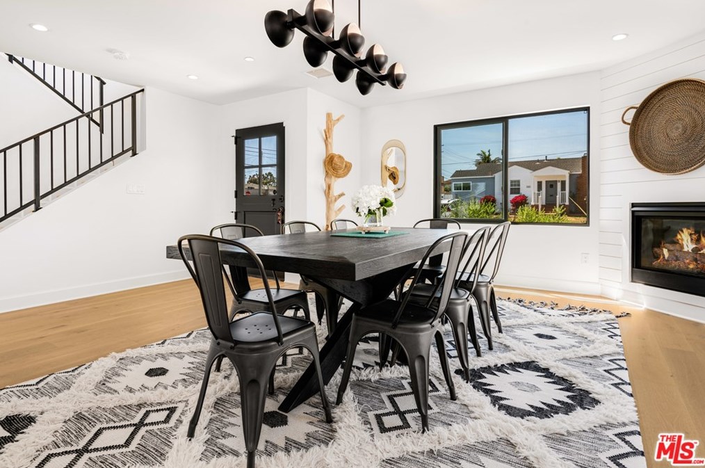 7886 Truxton Ave, Los Angeles CA  90045-2919 exterior