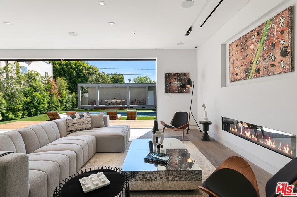 716 Fuller Ave, Los Angeles CA  90046-4222 exterior