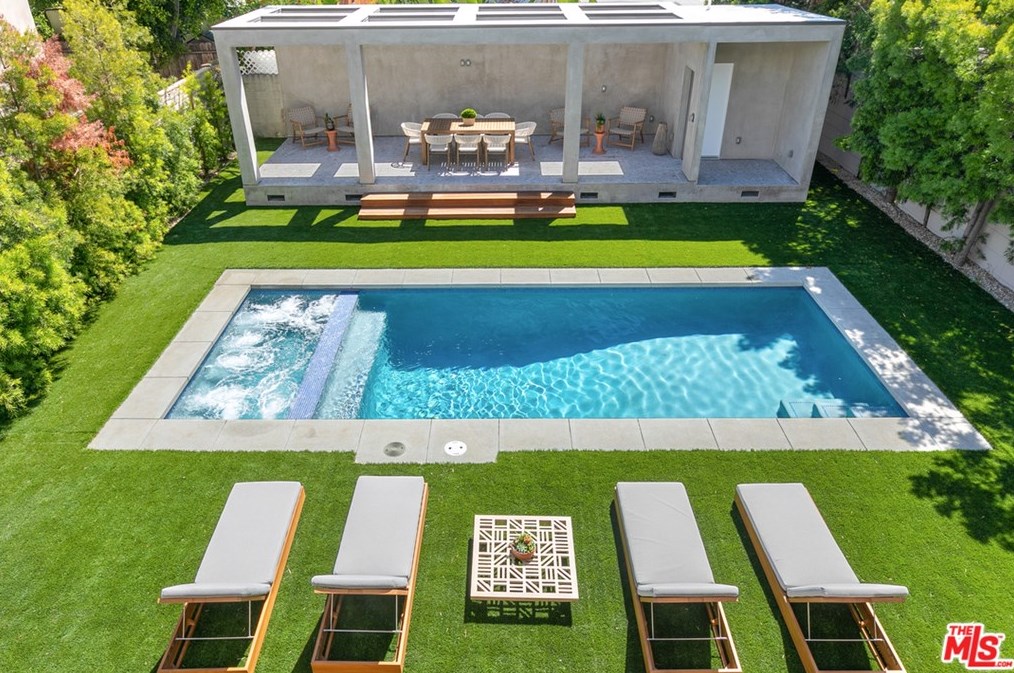 716 Fuller Ave, Los Angeles CA  90046-4222 exterior