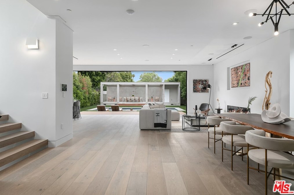 716 Fuller Ave, Los Angeles CA  90046-4222 exterior