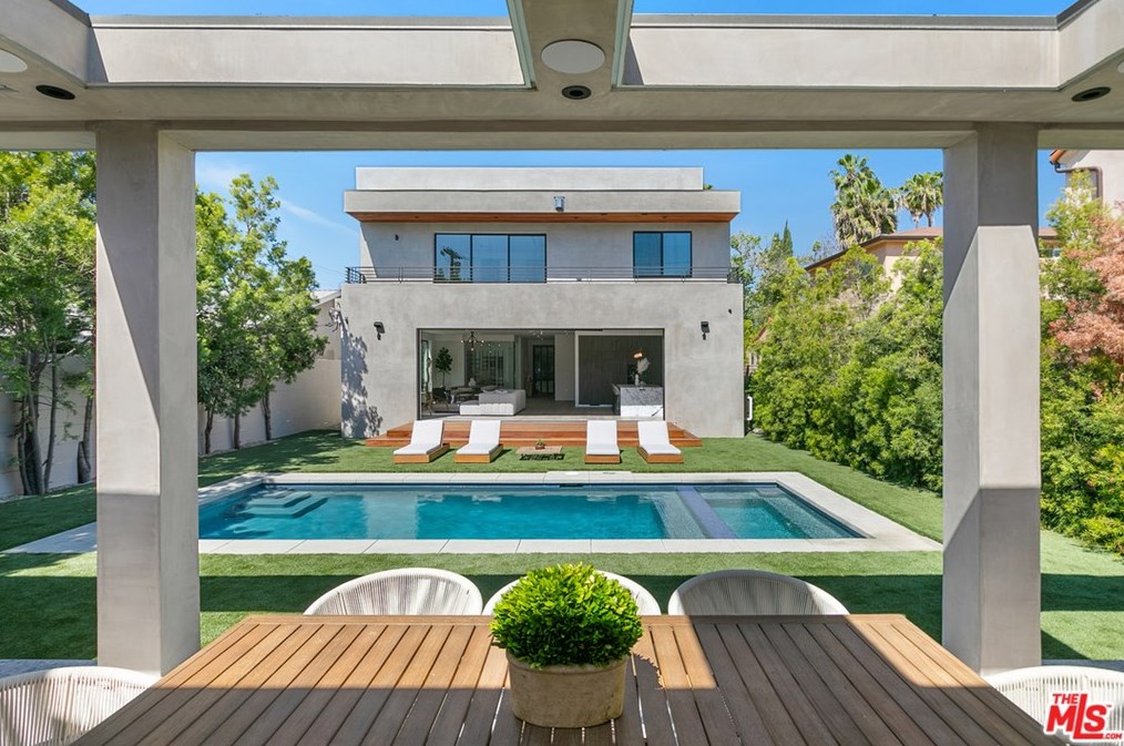 716 Fuller Ave, Los Angeles CA  90046-4222 exterior