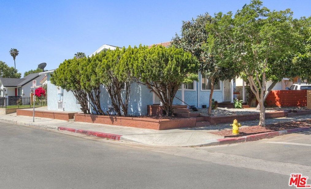 5428 Meridian St, Los Angeles CA  90042-1833 exterior