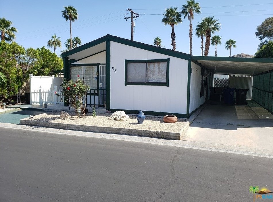 38 Club Cir Dr, Palm Springs, CA 92264
