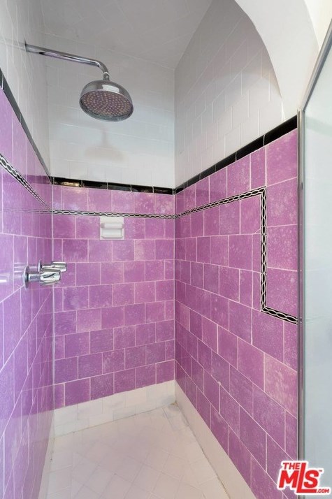 626 Moreno Ave, Los Angeles CA  90049-4832 exterior