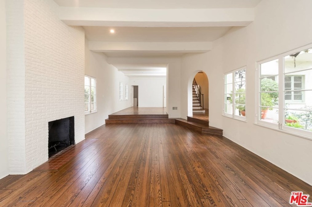 626 Moreno Ave, Los Angeles CA  90049-4832 exterior