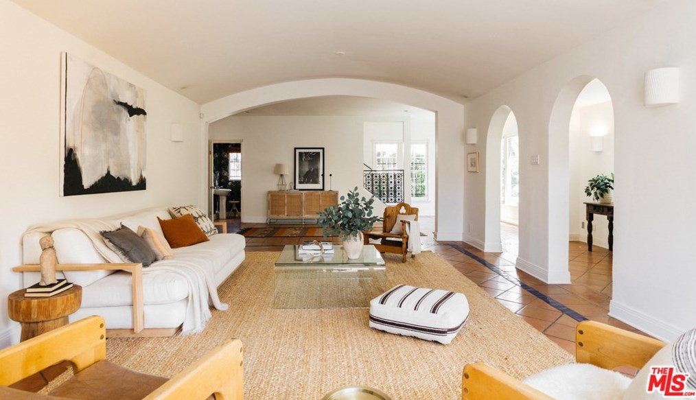 163 Larchmont Blvd, Los Angeles CA  90004-3704 exterior