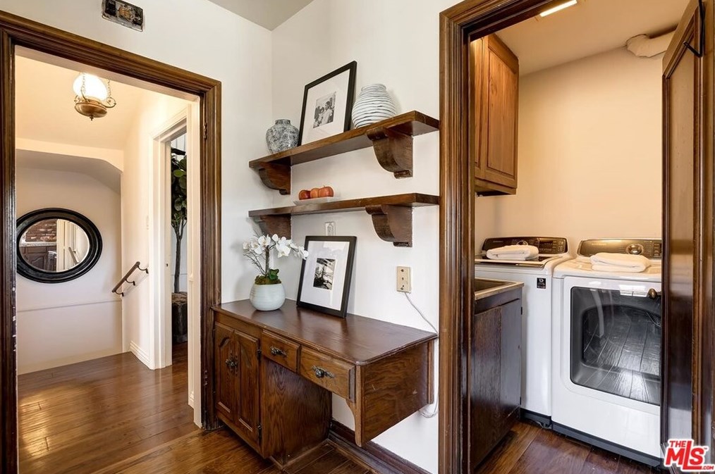 10557 Wyton Dr, Los Angeles CA  90024-2529 exterior