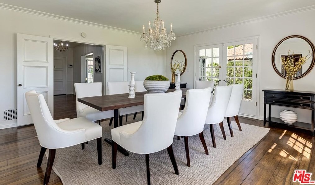 10557 Wyton Dr, Los Angeles CA  90024-2529 exterior