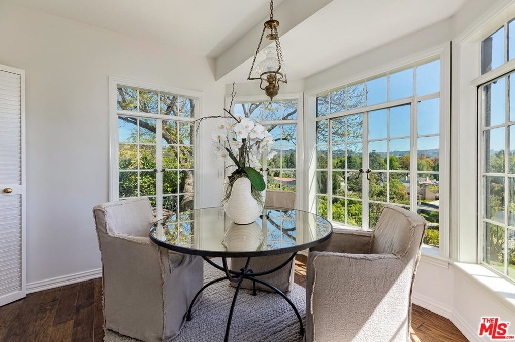 10557 Wyton Dr, Los Angeles CA  90024-2529 exterior