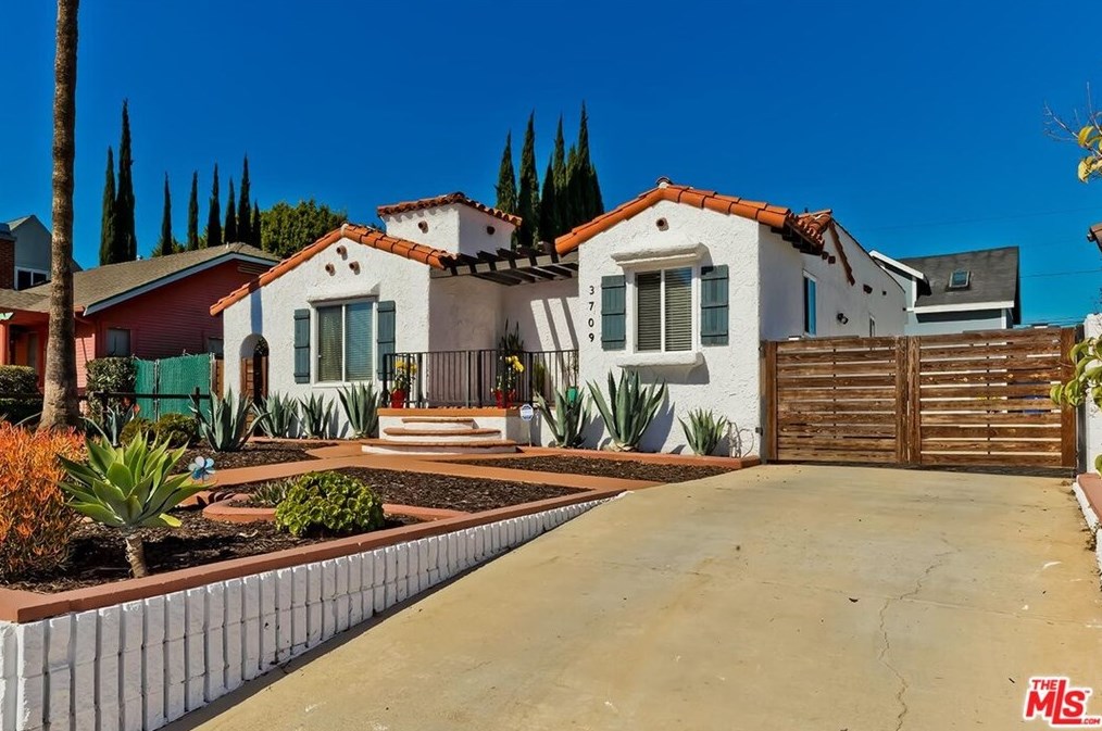 3709 59th St, Los Angeles, CA 90043-2915