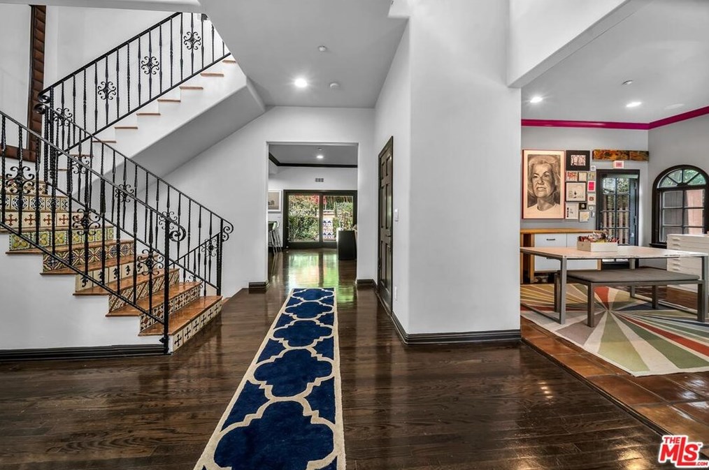 2131 Stanley Hills Dr, Los Angeles, CA 90046-1529