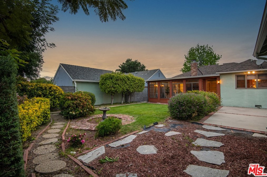908 Verdugo Cir Dr, Glendale, CA 91206