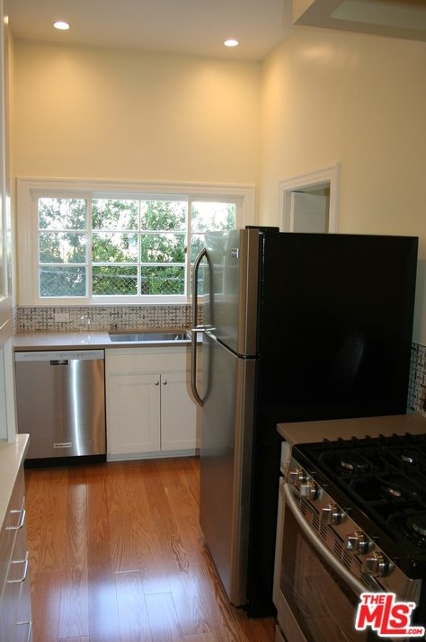 3085 St George St, Los Angeles CA  90027-3322 exterior