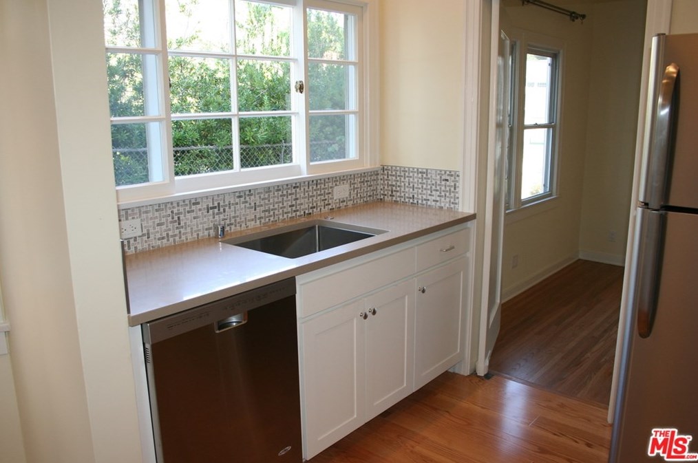 3085 St George St, Los Angeles CA  90027-3322 exterior