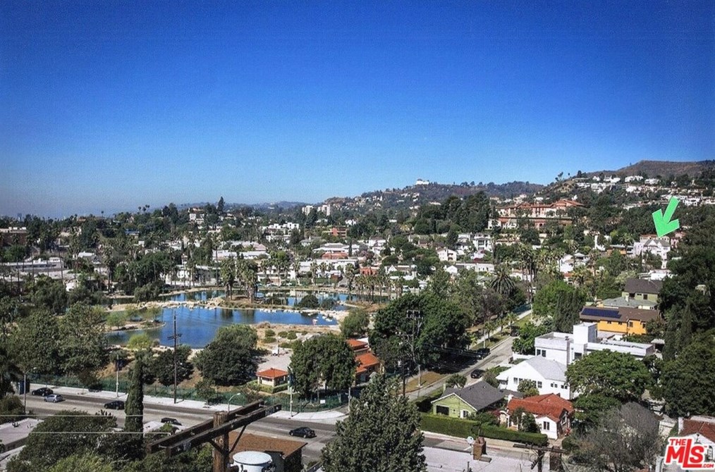 3085 St George St, Los Angeles CA  90027-3322 exterior