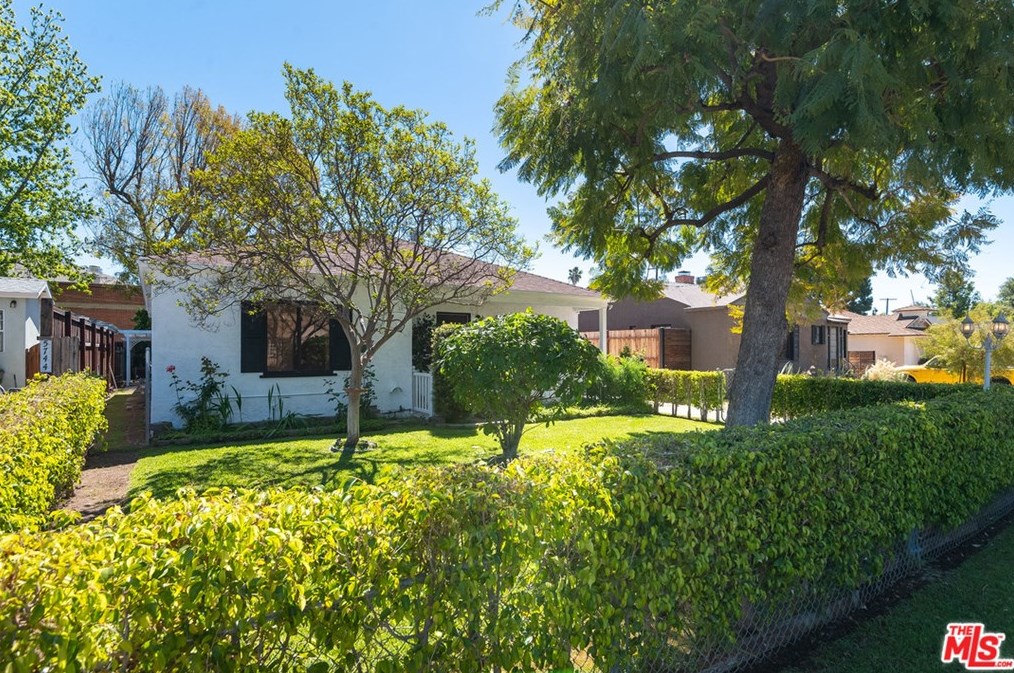 5738 Vista Del Monte Ave, Van Nuys, CA 91411