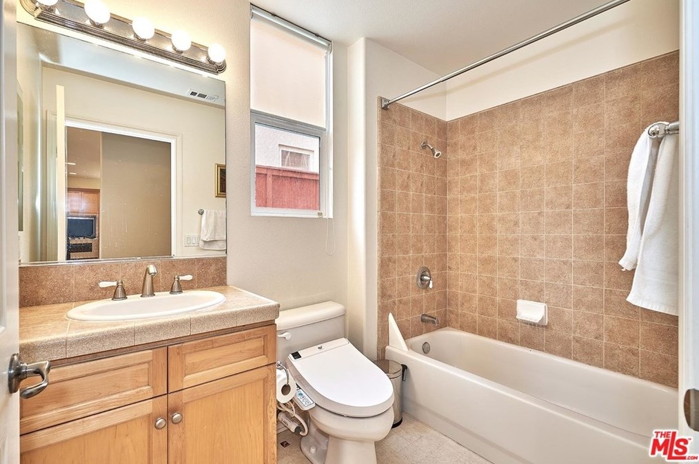 685 Milford St, Los Angeles CA  90042-2799 exterior