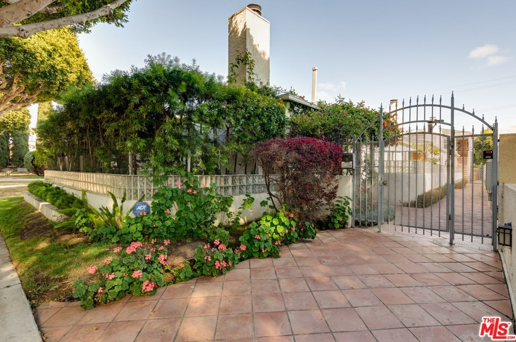 2134 Oak St #1, Santa Monica, CA 90405
