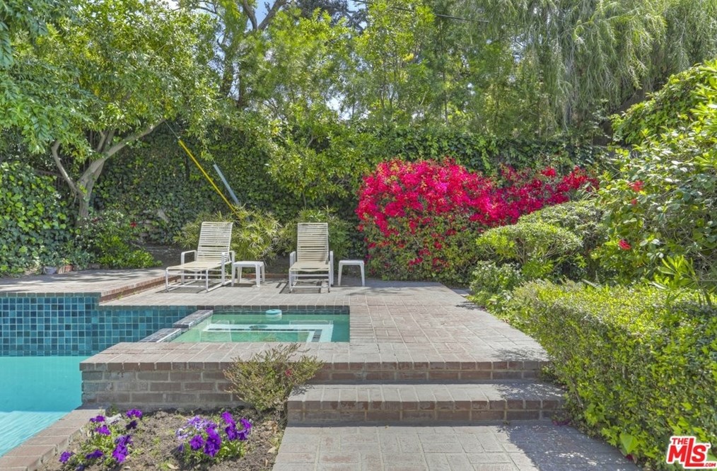 2226 Cheswic Ln, Los Angeles CA  90027-1134 exterior