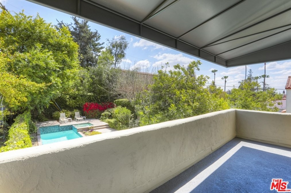 2226 Cheswic Ln, Los Angeles CA  90027-1134 exterior