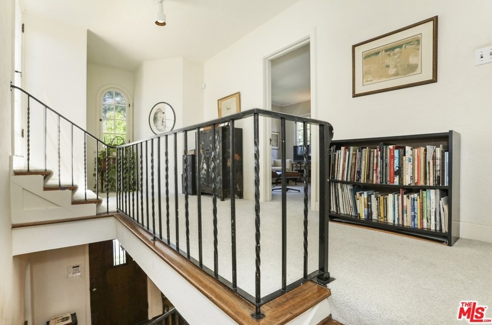 2226 Cheswic Ln, Los Angeles CA  90027-1134 exterior