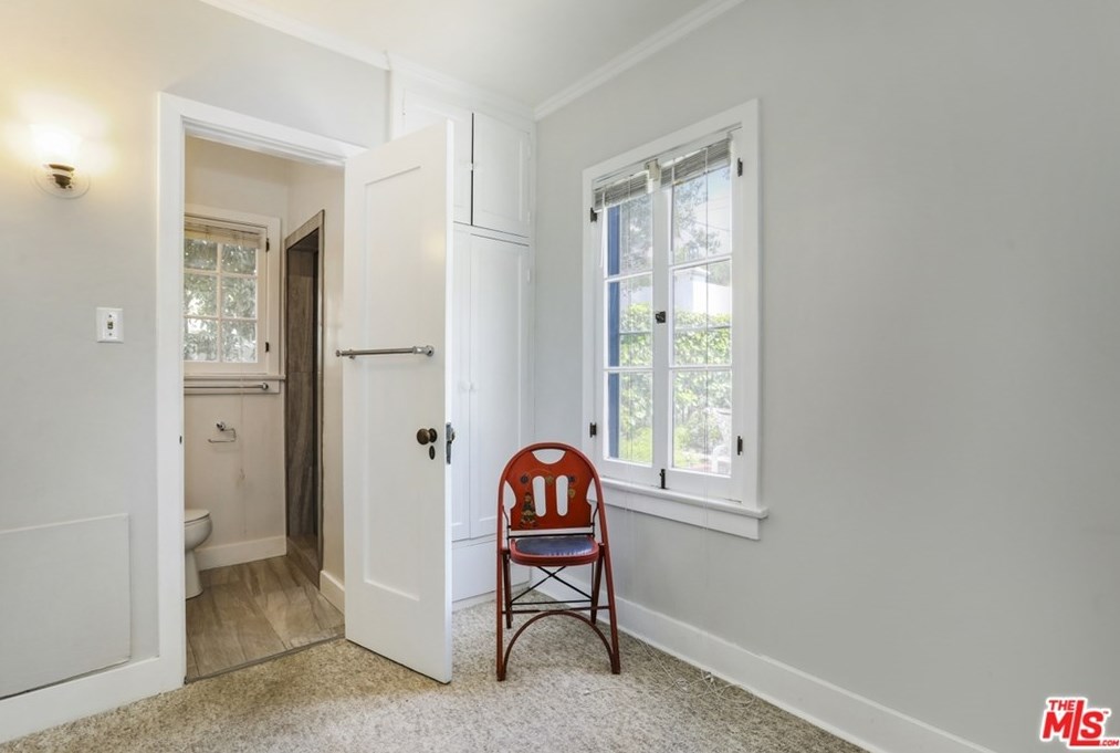 2226 Cheswic Ln, Los Angeles CA  90027-1134 exterior