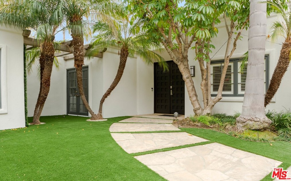 1201 Shadybrook Dr, Beverly Hills, CA 90210-2029