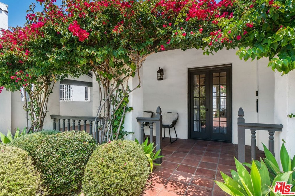 320 Edinburgh Ave, Los Angeles CA  90048-2302 exterior