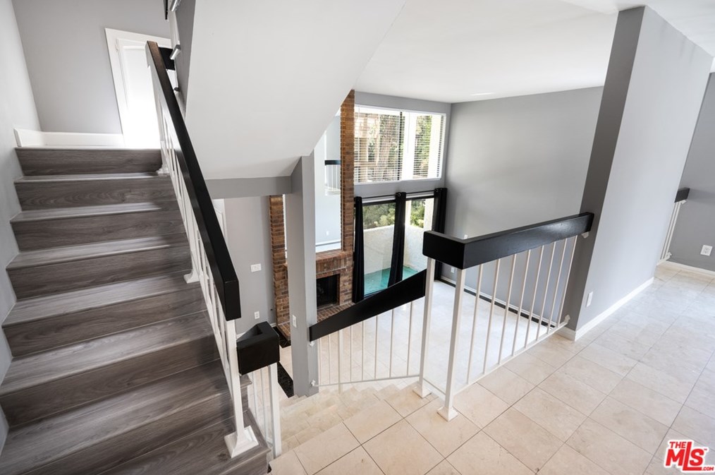 26346 Plata Ln, Calabasas, CA 91302-2612