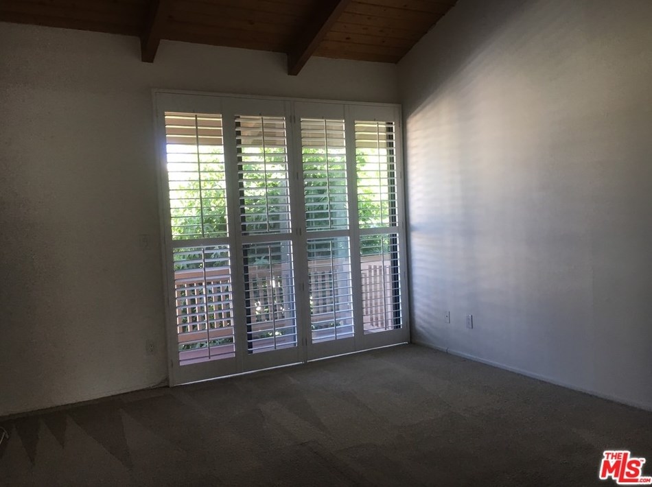 11658 Iowa Ave, Los Angeles CA  90025-4039 exterior