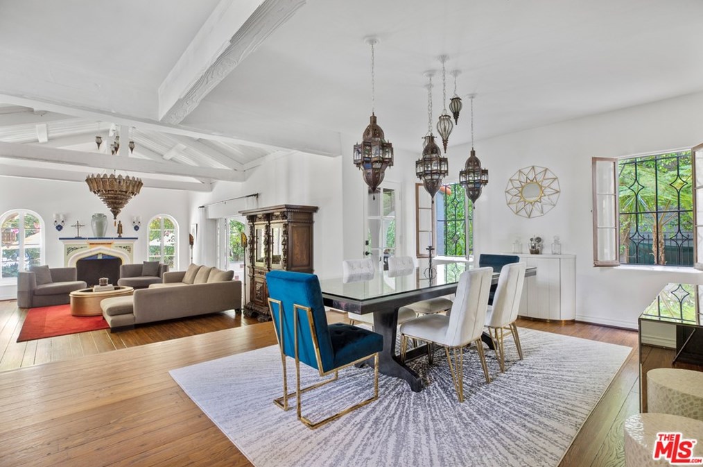 1135 Sunset Vale Ave, Los Angeles CA  90069-1712 exterior
