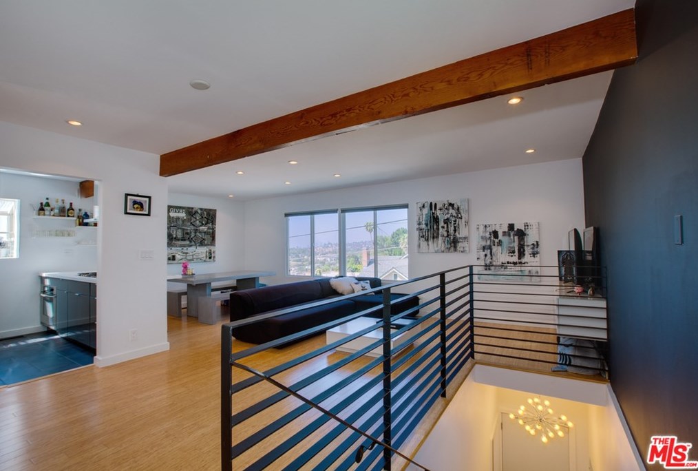 556 Neva Pl, Los Angeles, CA 90042-2145